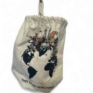 Human-i-Tees canvas bag with animal print earth